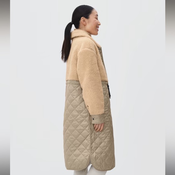 Everlane - The Quilted Teddy Coat in Dark Khaki/Cashew - Picture 11 of 12